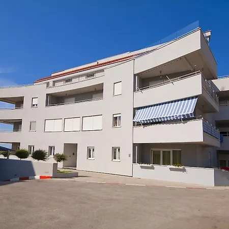 Cosmopolitan Apartman Zára