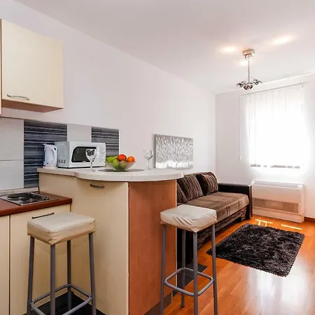 Cosmopolitan Apartman Zára