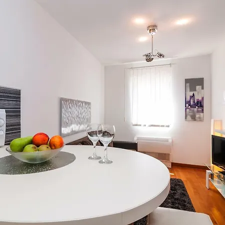 Cosmopolitan Apartman Zára