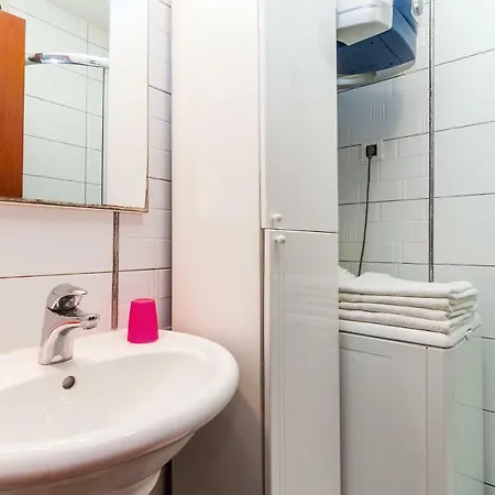 Cosmopolitan Apartment *